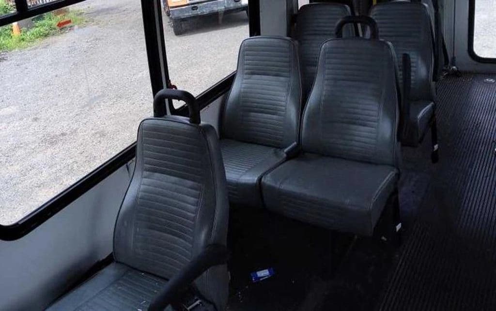 2016 Ford E-450 Wheelchair Shuttle Bus - Image 25