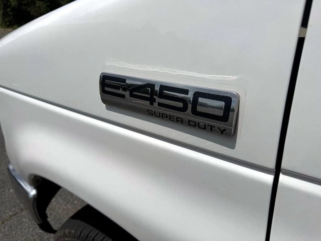 2017 Ford E-450 Wheelchair Shuttle Bus - Image 16