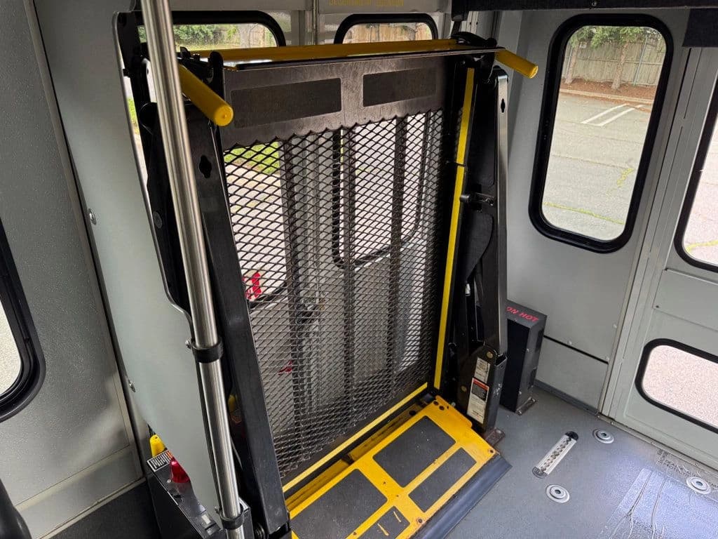 2017 Ford E-450 Wheelchair Shuttle Bus - Image 38