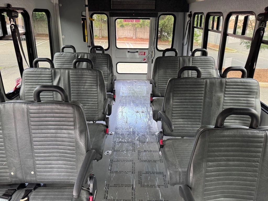 2017 Ford E-450 Wheelchair Shuttle Bus - Image 6