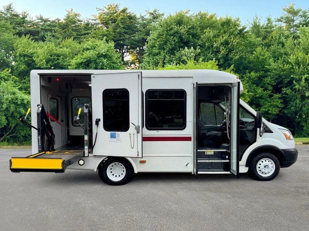 2017 Ford Transit T-350HD Wheelchair Shuttle Bus - Image 15