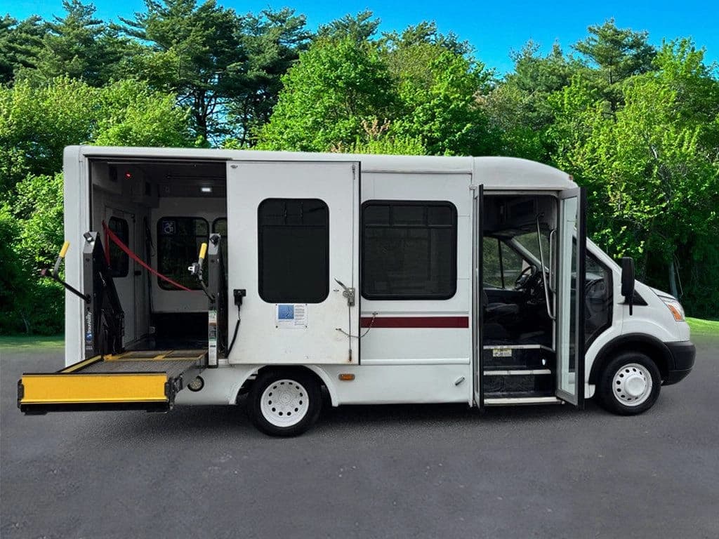 2017 Ford Transit T-350HD Wheelchair Shuttle Bus - Image 10
