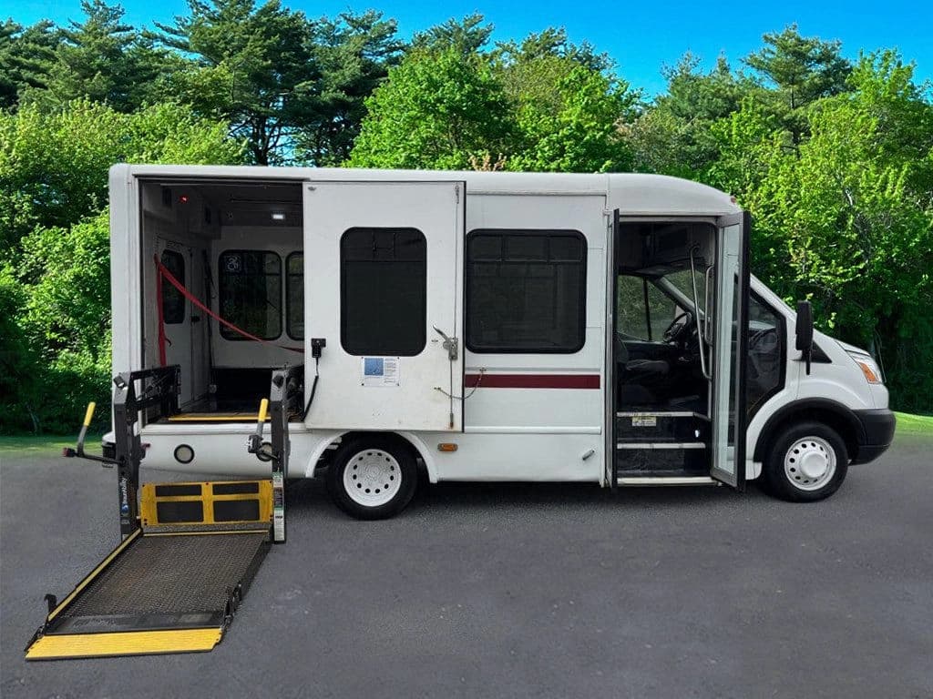 2017 Ford Transit T-350HD Wheelchair Shuttle Bus - Image 11