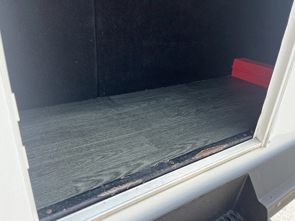 2018 Ford E450 LGE Party Bus - Image 11
