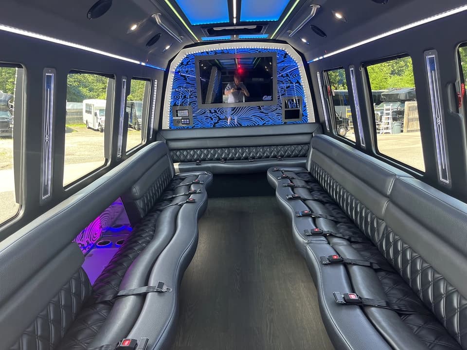 2018 Ford E450 LGE Party Bus - Image 3