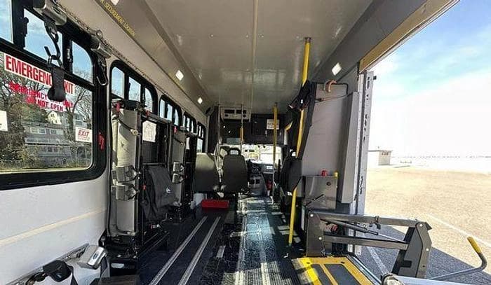2013 Ford E-350 Non-CDL Wheelchair Shuttle Bus - Image 24
