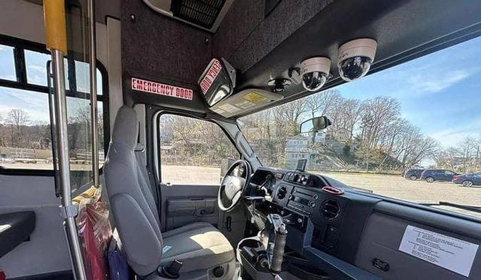 2013 Ford E-350 Non-CDL Wheelchair Shuttle Bus - Image 31