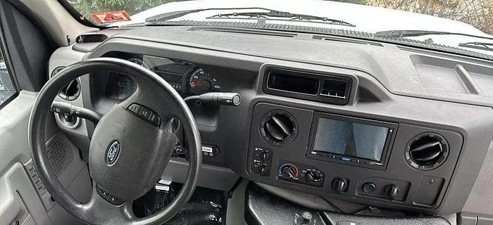 2016 Ford E-450 ADA Shuttle Bus - Image 12