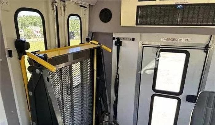2017 Ford E-350 Non CDL Wheelchair Shuttle Bus - Image 6