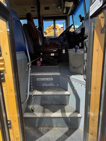 2001 International 3800 Blue Bird School Bus - Image 5