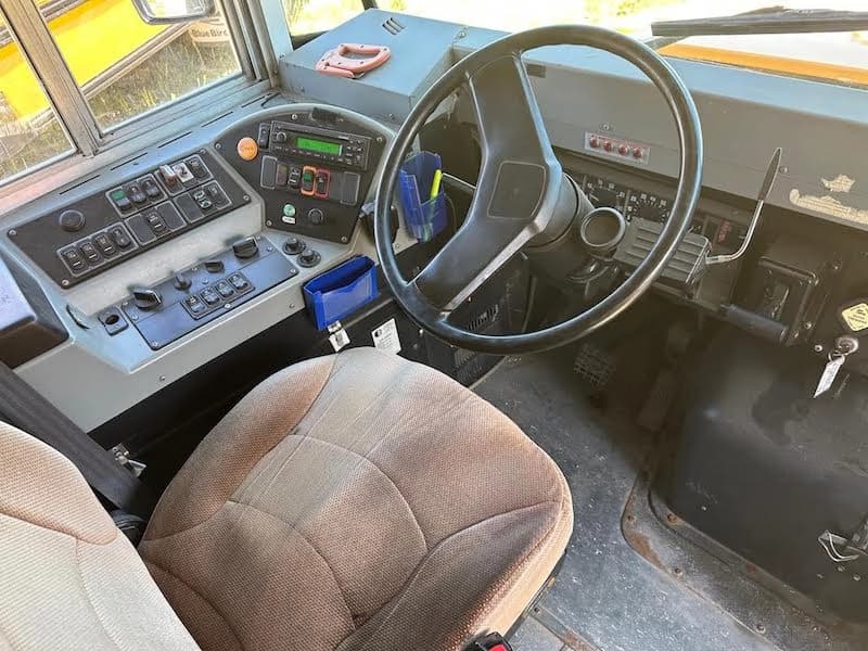 2001 International 3800 Blue Bird School Bus - Image 6