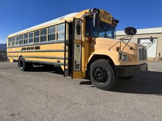 2004 Freightliner Thomas bus