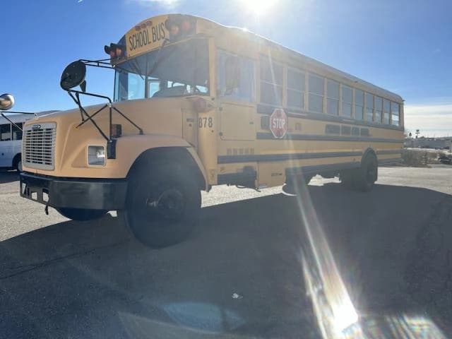 2004 Freightliner Thomas School Bus - Image 2