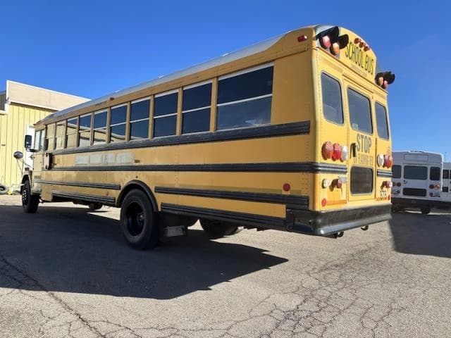 2004 Freightliner Thomas School Bus - Image 3
