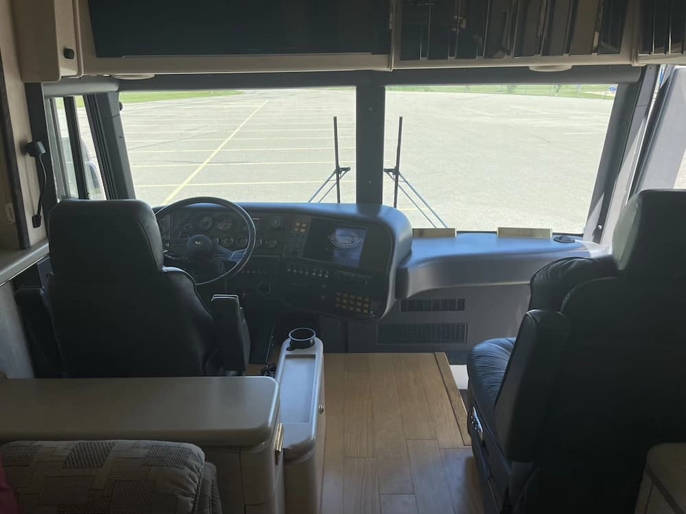 1999 Prevost Marathon XL Motorcoach - Image 36