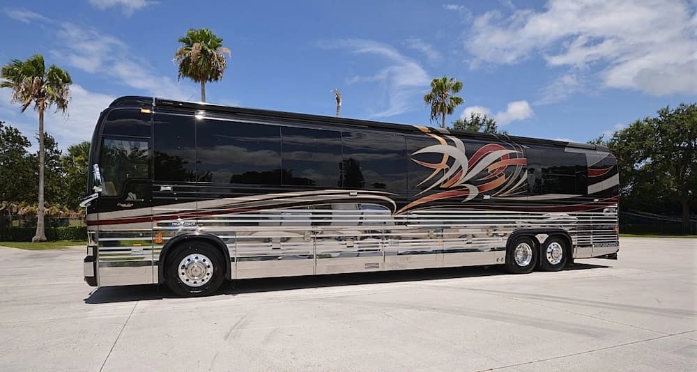 2006 Prevost Liberty Elegant Lady XLII Motorcoach - Image 10