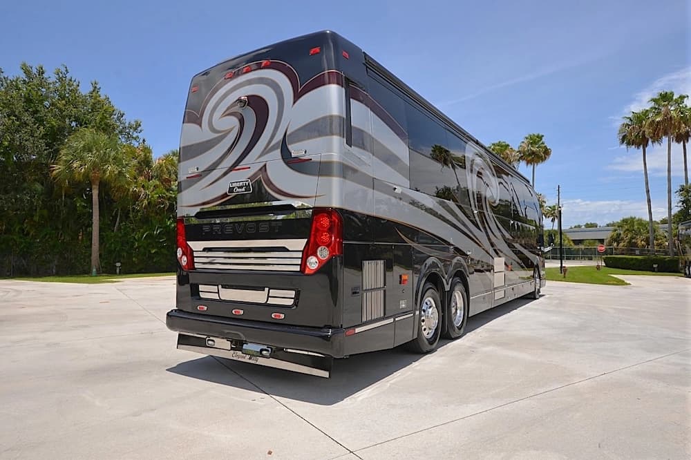 2012 Prevost Liberty Elegant Lady H3-45 Motorcoach - Image 5