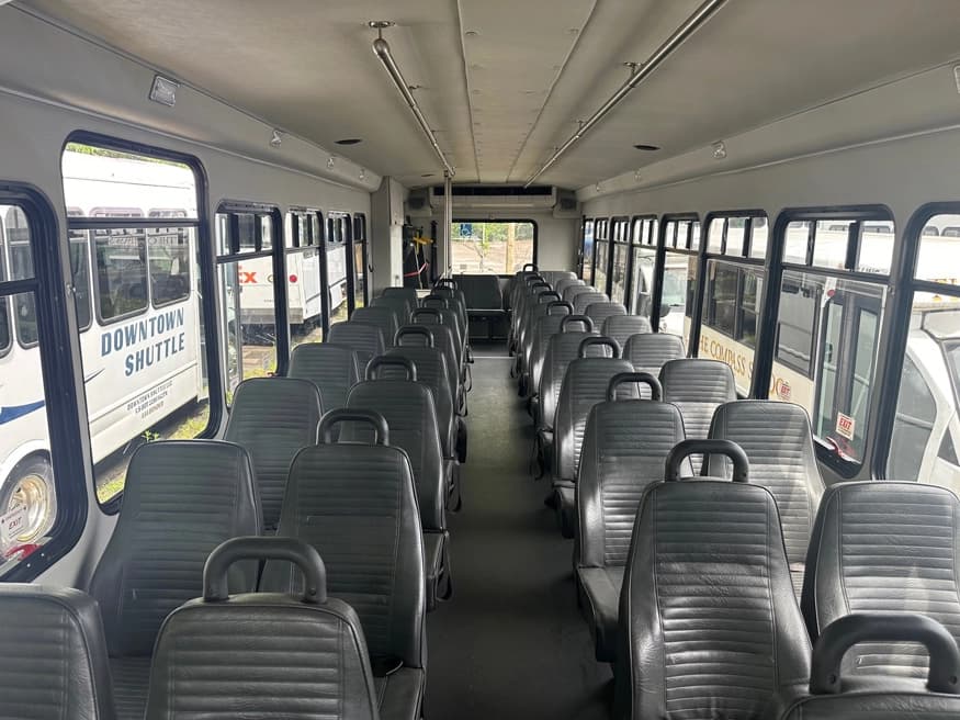 2018 IH Starcraft XLT Shuttle Bus - Image 4