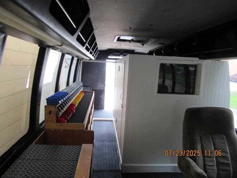 2013 Ford F-550 Conversion/Specialty - Image 5