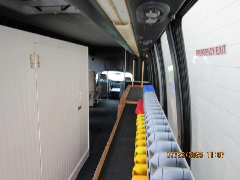 2013 Ford F-550 Conversion/Specialty - Image 9