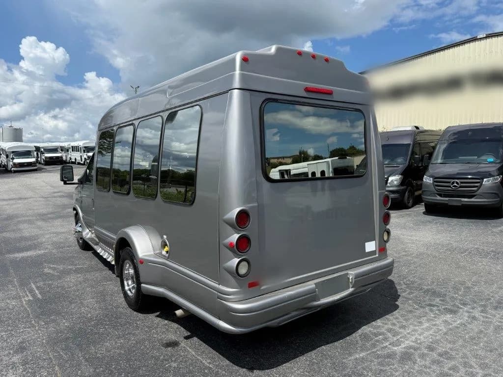 2011 Turtle Top Van Terra Shuttle Bus - Image 3