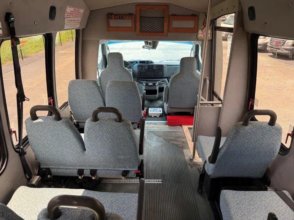 2011 Turtle Top Van Terra Shuttle Bus - Image 5