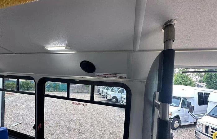 2017 Ford E450 ADA Shuttle Bus - Image 12