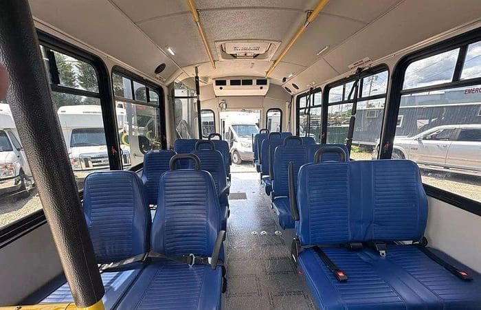 2017 Ford E450 ADA Shuttle Bus - Image 13