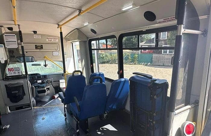 2017 Ford E450 ADA Shuttle Bus - Image 28