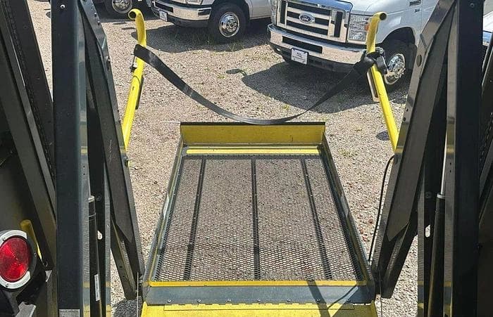 2017 Ford E450 ADA Shuttle Bus - Image 34