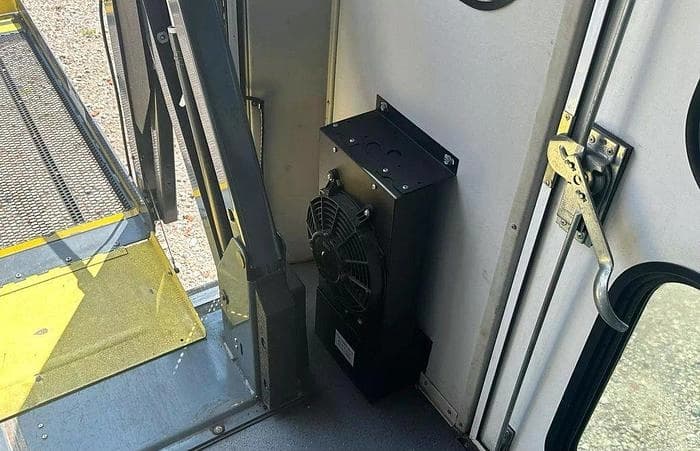 2017 Ford E450 ADA Shuttle Bus - Image 39