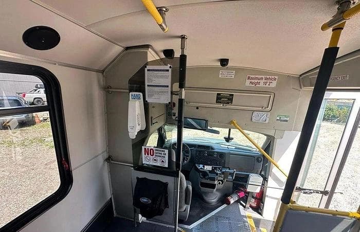 2017 Ford E450 ADA Shuttle Bus - Image 6