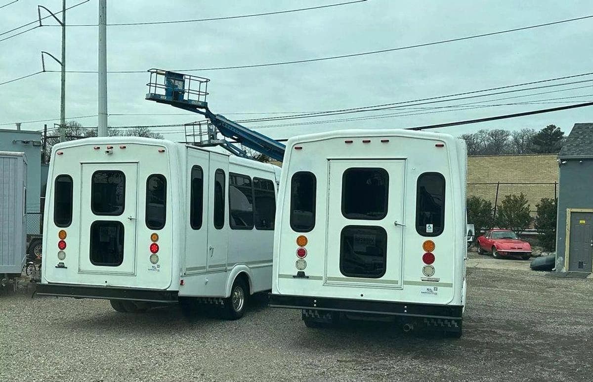 2015 Ford E-350 Non CDL Wheelchair Shuttle Bus - Image 6