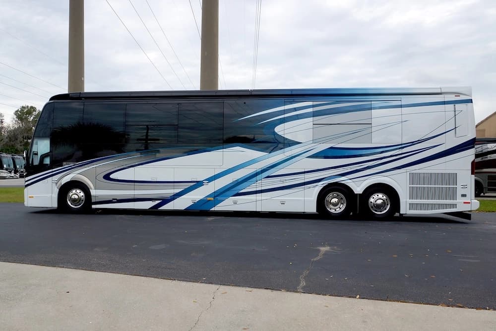2025 Prevost Millennium H3-45 Motorcoach - Image 3