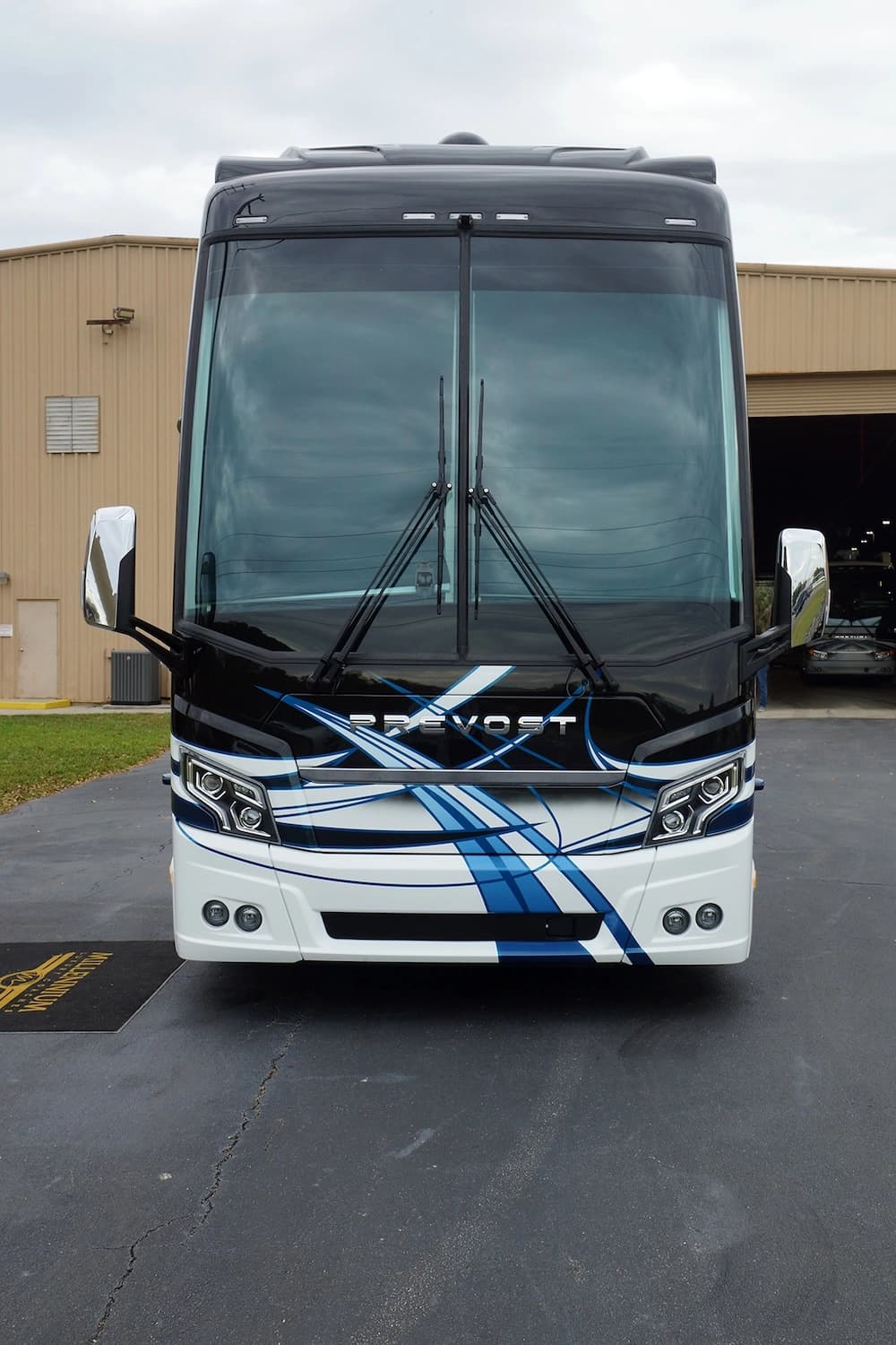 2025 Prevost Millennium H3-45 Motorcoach - Image 4