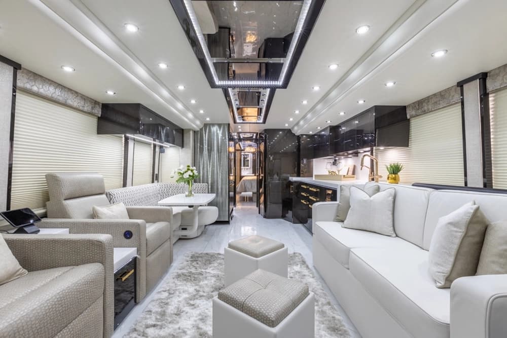 2025 Prevost Millennium H3-45 Motorcoach - Image 5