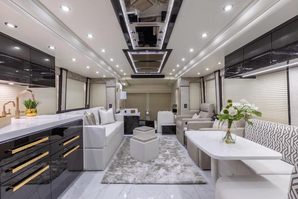 2025 Prevost Millennium H3-45 Motorcoach - Image 6