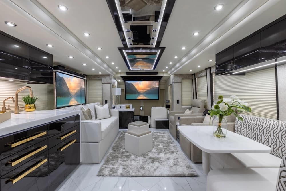 2025 Prevost Millennium H3-45 Motorcoach - Image 7