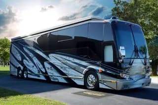 2024 Prevost H3-45 bus