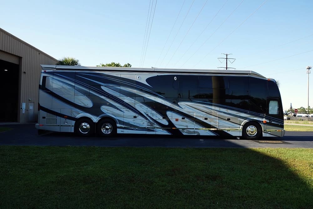 2024 Prevost Millennium H3-45 Motorcoach - Image 5