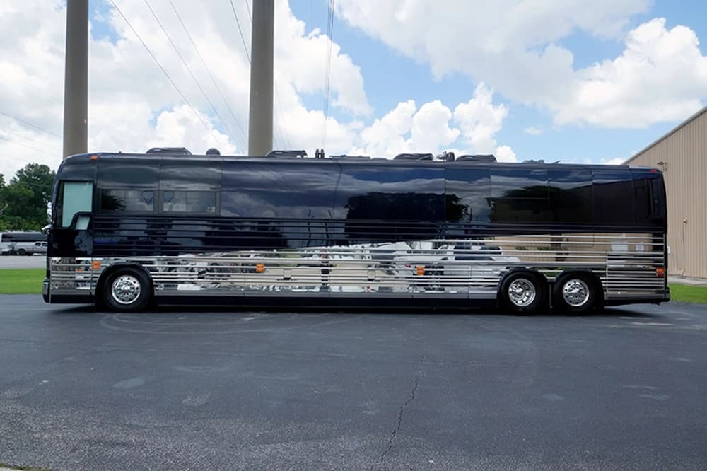 2020 Prevost Millenium X3 Motorcoach - Image 4