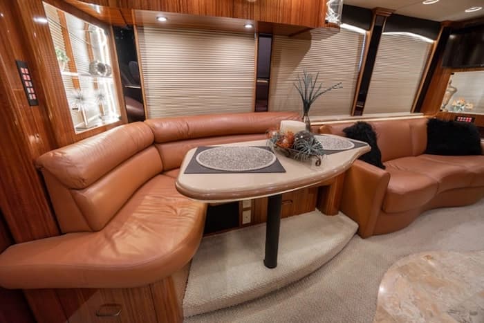 2007 Prevost Marathon XLII Motorcoach - Image 26