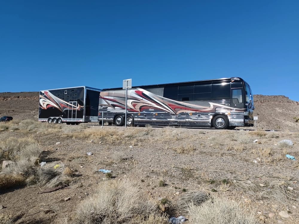 2006 Prevost Royale XLII Motorcoach - Image 6