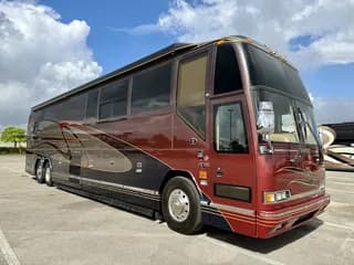 2002 Prevost Featherlite H3-45 bus