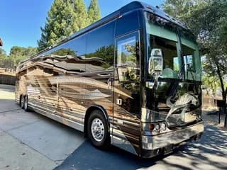 2009 Prevost Country Coach XLII bus