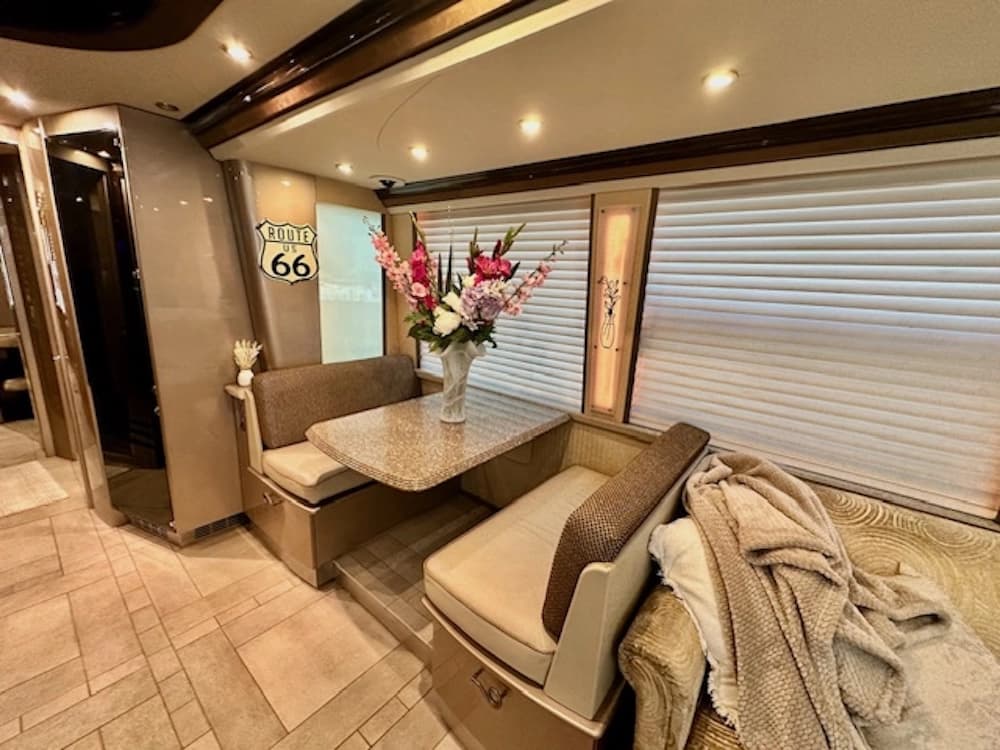 2009 Prevost Country Coach XLII Motorcoach - Image 40