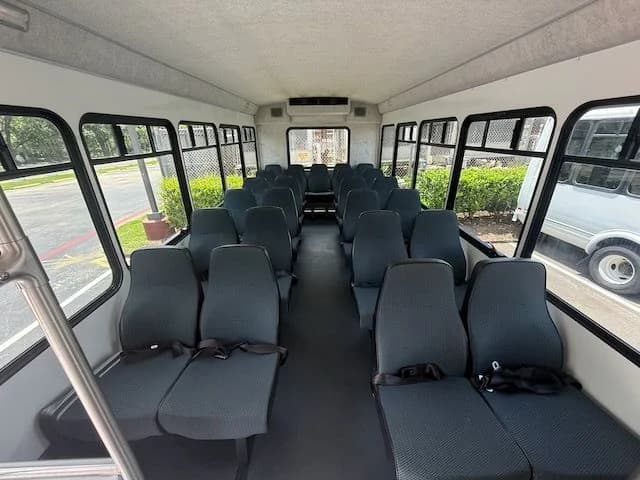 2021 Ford e450 - Image 5
