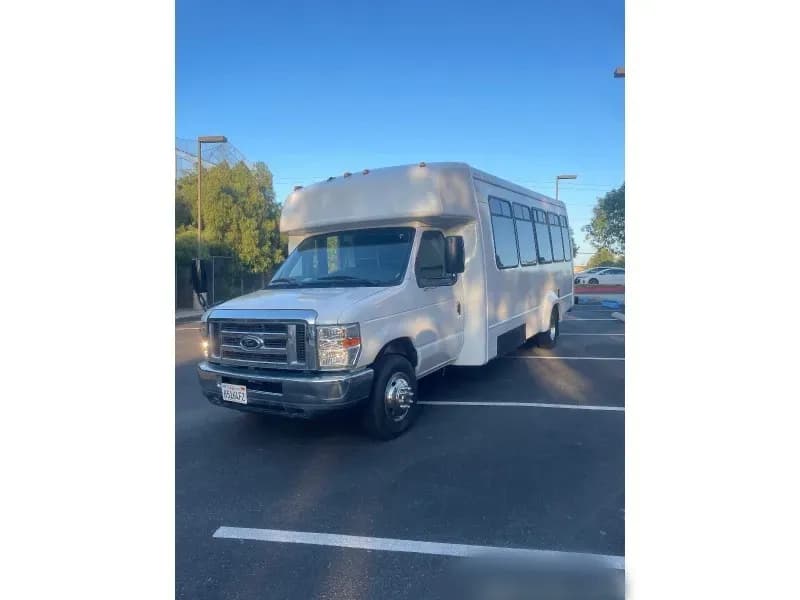 2012 Ford E-450 Limo Bus - Image 3