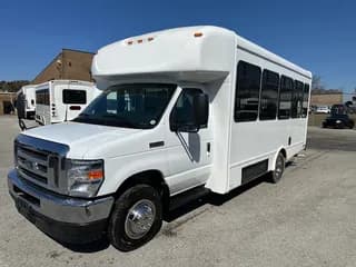 2025 Ford E450 StarCraft Allstar bus