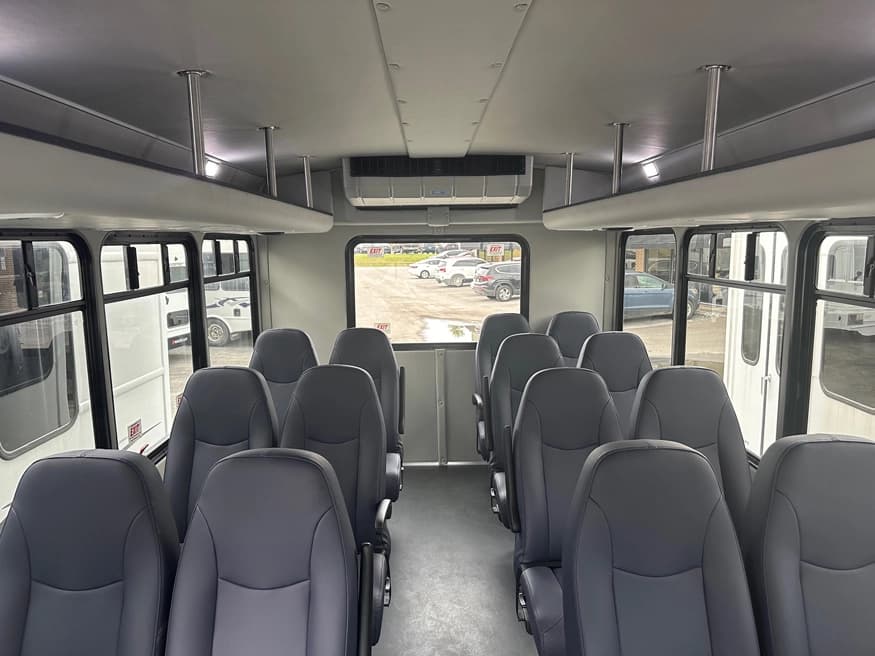 2024 Chevrolet 3500 Starcraft AllStar Shuttle Bus - Image 4